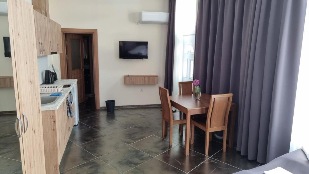 Бутикови Студиа Брита Kranevo Buitenkant foto