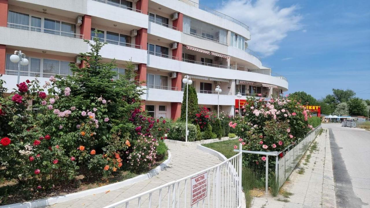Бутикови Студиа Брита Kranevo Buitenkant foto
