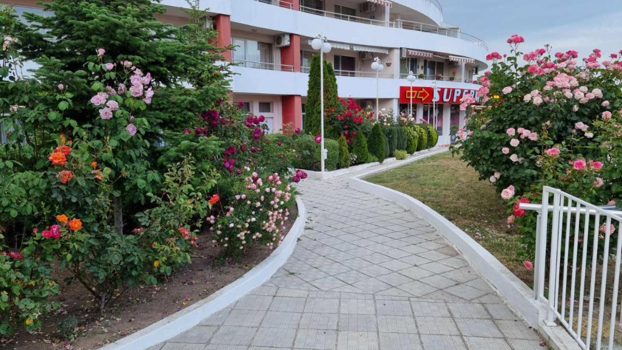 Бутикови Студиа Брита Kranevo Buitenkant foto